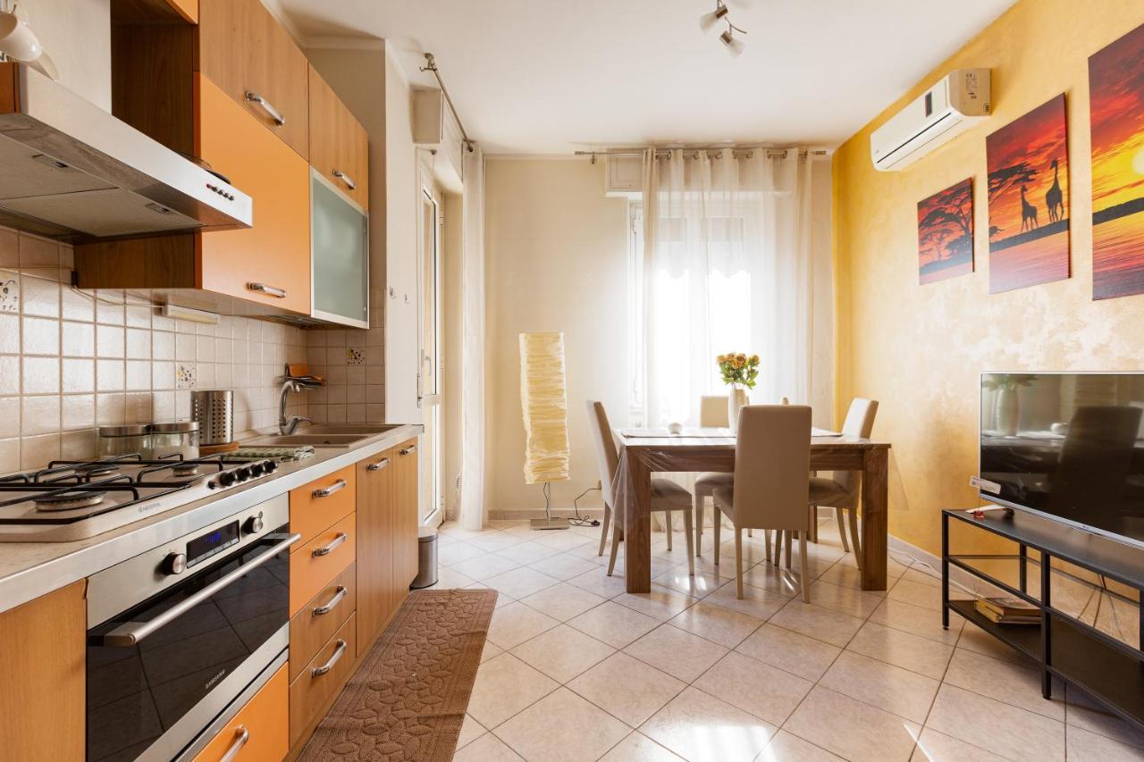 Udine M2 Balcony Apt Apartment Milan Bagian luar foto