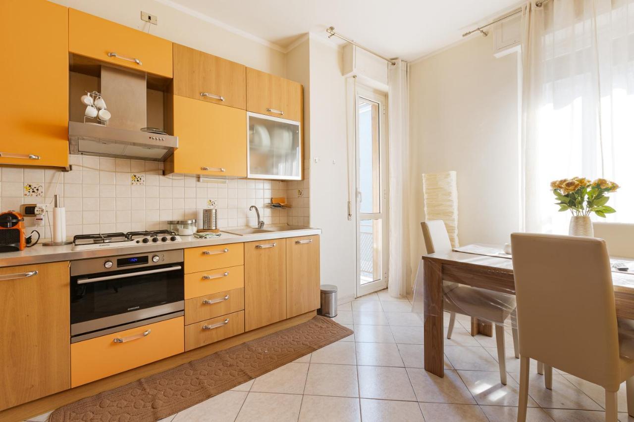 Udine M2 Balcony Apt Apartment Milan Bagian luar foto